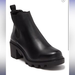 Hadlee Lug Sole Chelsea Boot Steve Madden